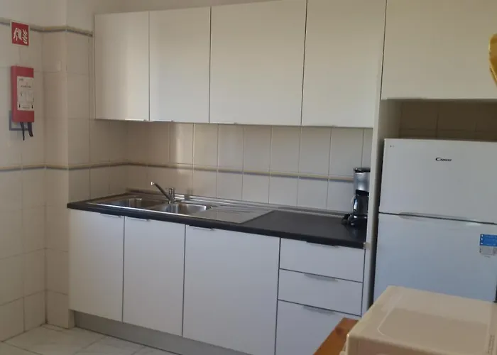 阿特兰蒂达加特尔酒店 *